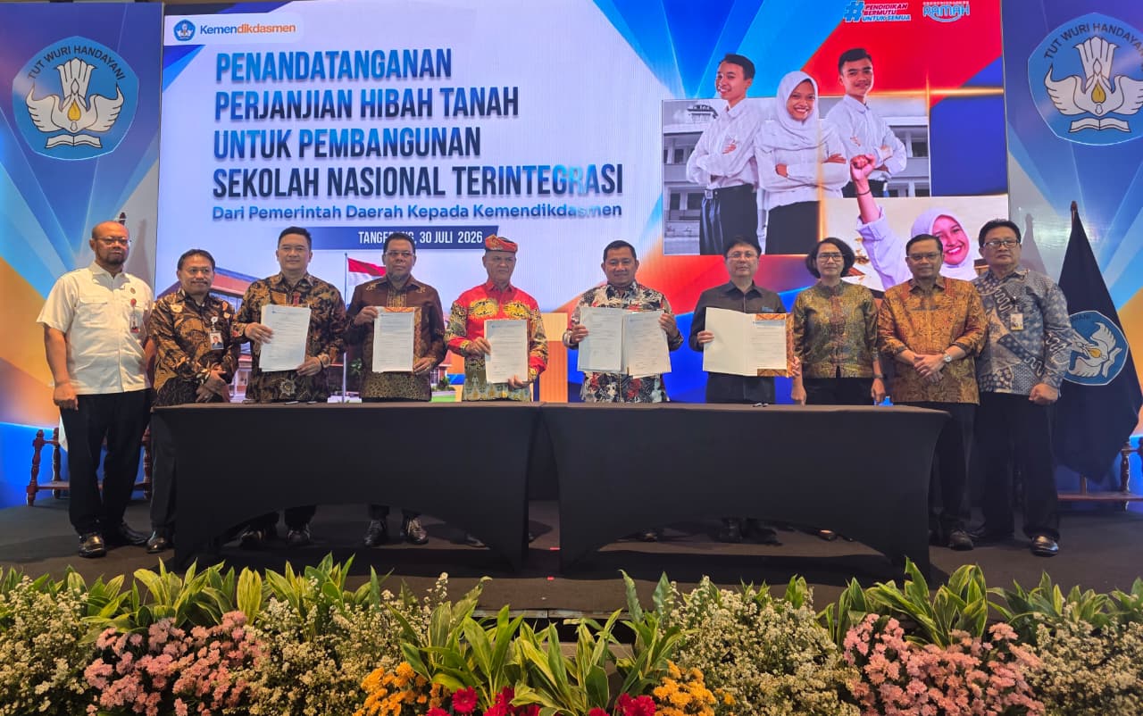 Bupati Mudyat Noor Teken BAST, Pembangunan SNT di PPU Segera Dimulai